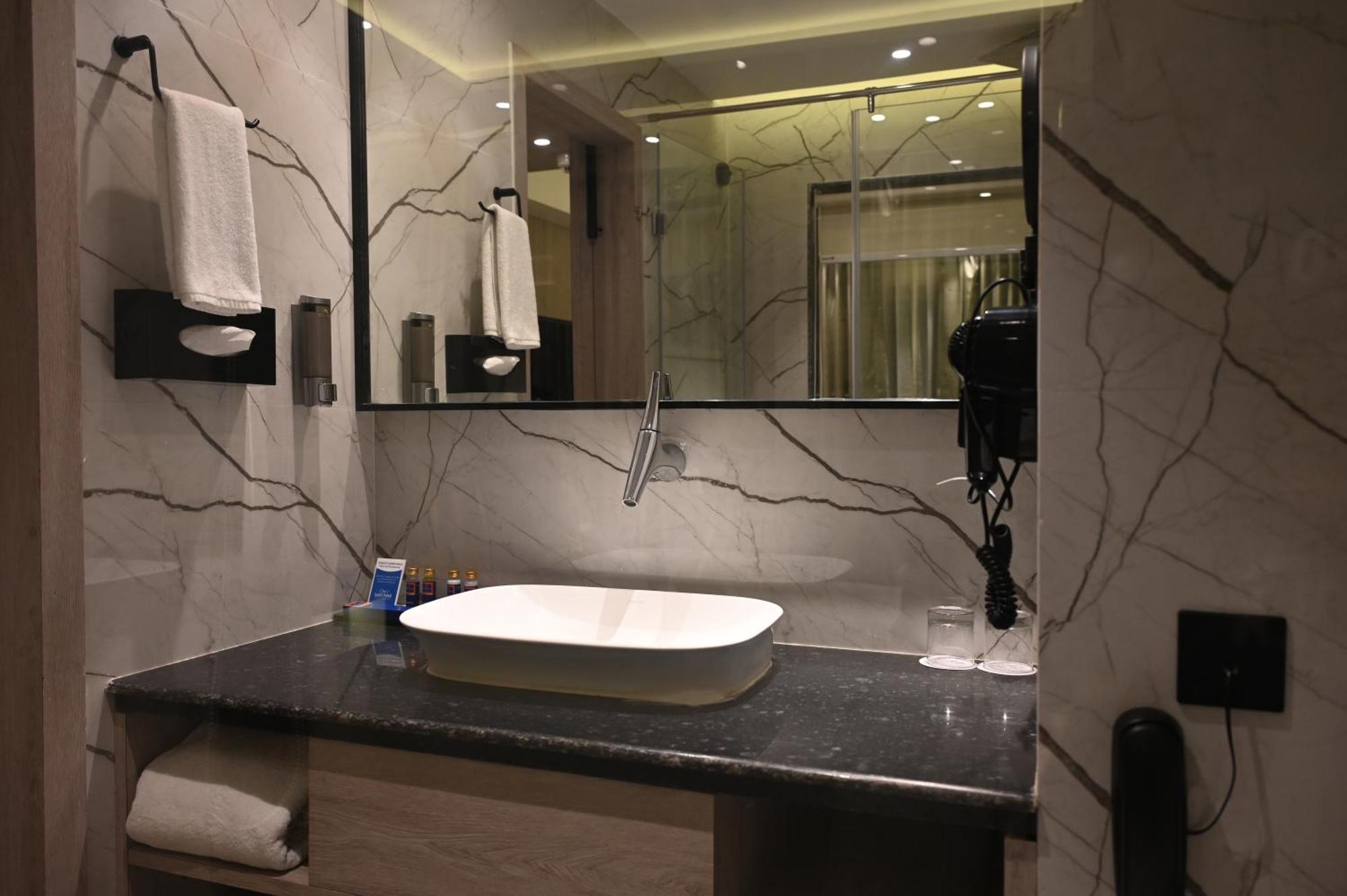Ishaan Sarovar Portico Deoghar Dış mekan fotoğraf